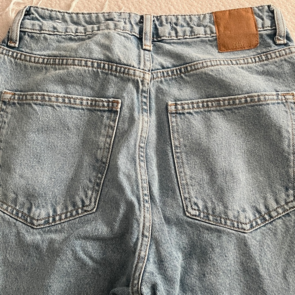 Zara High Waisted Straight Jeans - Picture 6 of 7